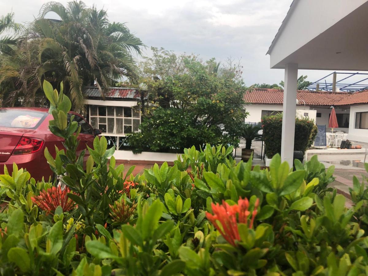 Hotel Villa Ricaurte Extérieur photo